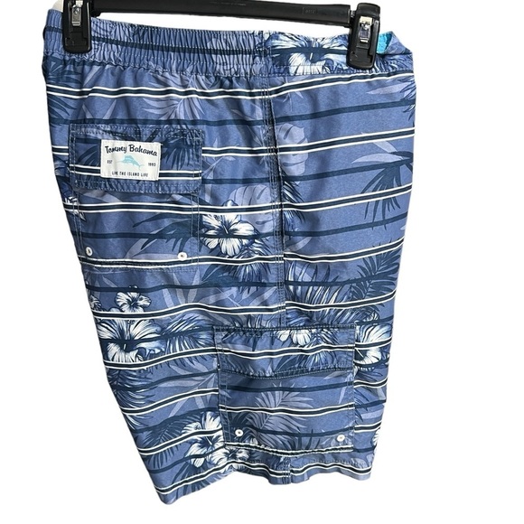 Tommy Bahama Swim Shorts with lining. LG - Picture 3 of 7